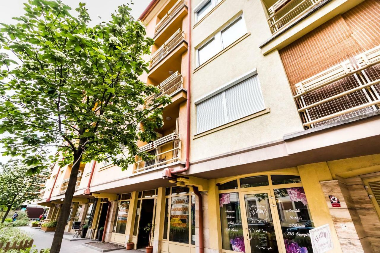 Bpr Hello Hollo Apartment